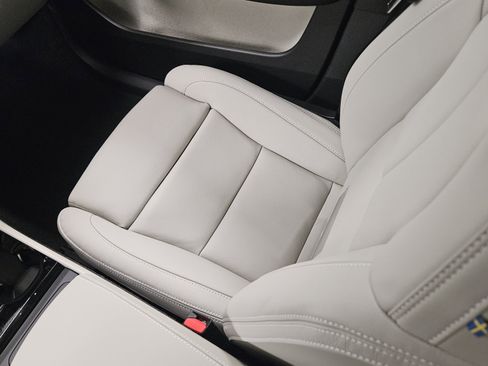 New 2026 Volvo XC40 B5 Ultra w/ Climate Package image 44