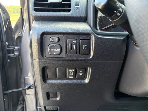 Used 2022 Toyota 4Runner TRD Off-Road Premium AWD/4WD image 23