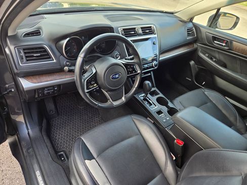 Used 2018 Subaru Outback 2.5i Limited AWD/4WD image 10