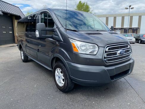 Used 2016 Ford Transit 350 XLT RWD image 5
