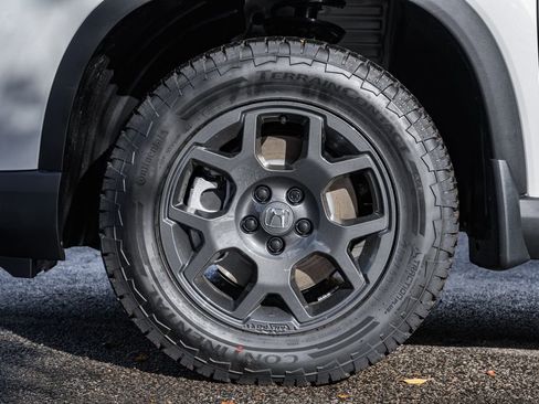 New 2025 Honda Pilot TrailSport image 18