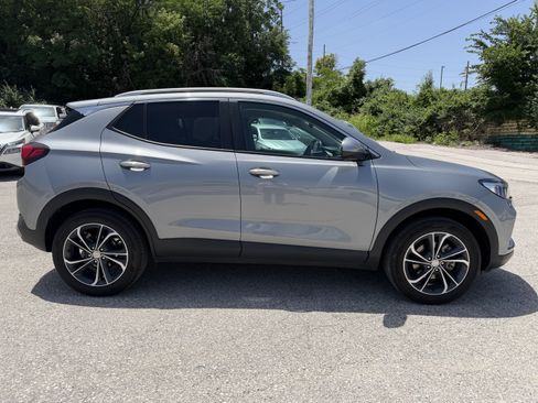 Used 2023 Buick Encore GX Select w/ Safety Package II AWD/4WD image 8