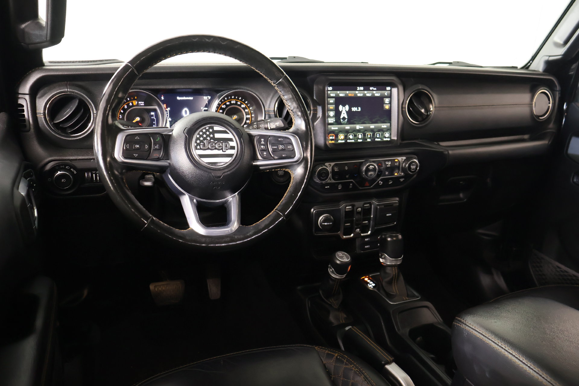 Used 2021 Jeep Wrangler Unlimited Sahara AWD/4WD image 2