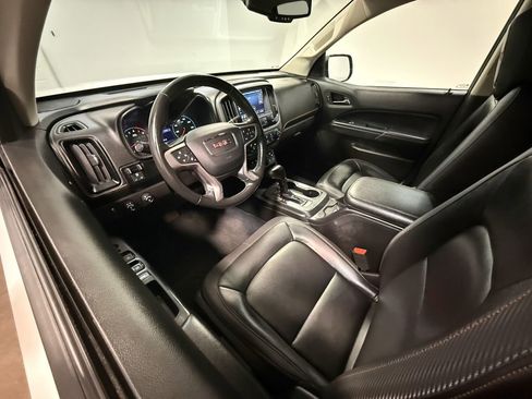 Used 2021 GMC Canyon AT4 image 2