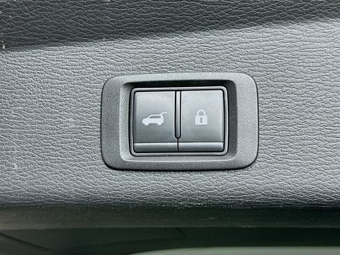 Used 2024 Mitsubishi Outlander SE AWD/4WD image 30