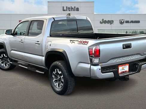 Used 2022 Toyota Tacoma TRD Off-Road w/ Technology Package image 4