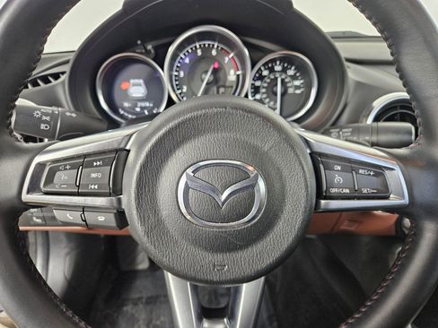 Used 2018 MAZDA MX-5 Miata RF Grand Touring RWD image 23