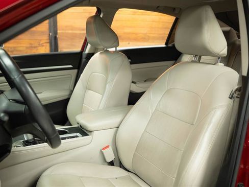 Used 2019 Nissan Altima 2.5 Platinum image 10