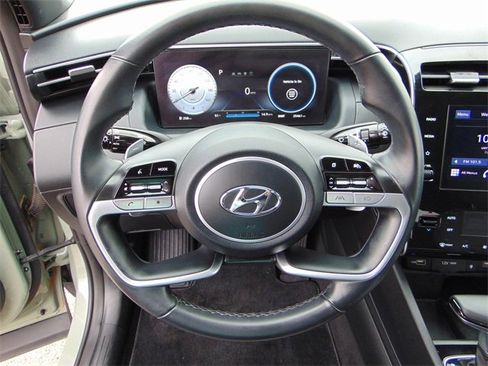 Used 2022 Hyundai Santa Cruz SEL Premium image 15