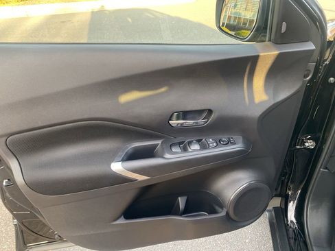 Used 2024 Nissan Kicks SV image 10
