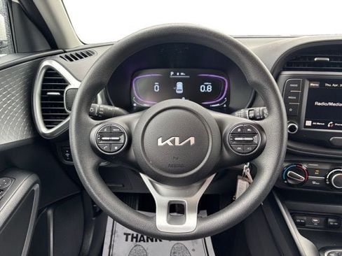 Certified 2025 Kia Soul LX w/ LX Technology Package FWD image 15