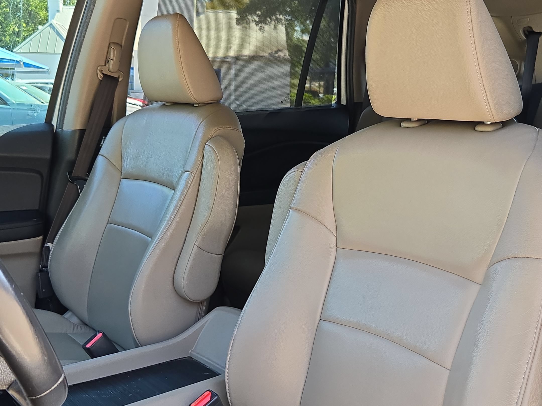 Used 2021 Honda Pilot Touring image 14