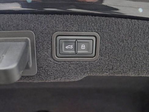 Used 2019 Audi A8 L 3.0T w/ Executive Package image 44