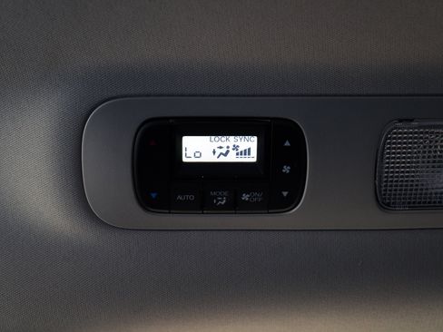 Used 2025 Honda Odyssey Elite image 44