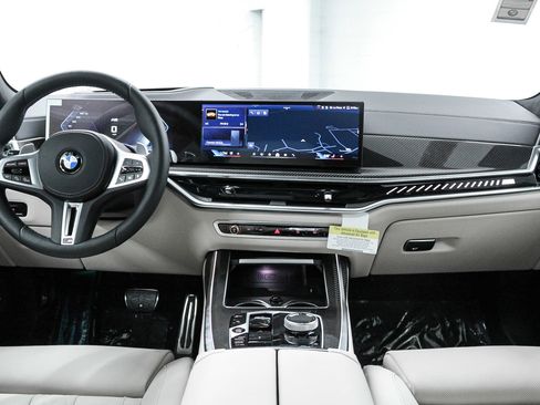 New 2026 BMW X7 M60i w/ Executive Package AWD/4WD image 13