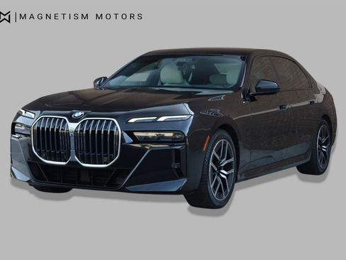 Used 2023 BMW 740i RWD image 4