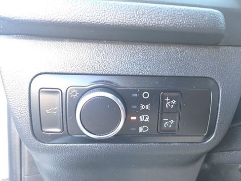 Used 2021 Ford Escape SE w/ SE Sport Appearance Package image 18