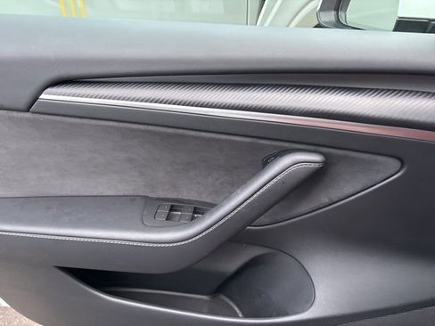 Used 2023 Tesla Model 3 Standard Range image 7