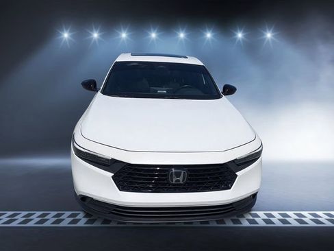 Used 2024 Honda Accord Sport image 8