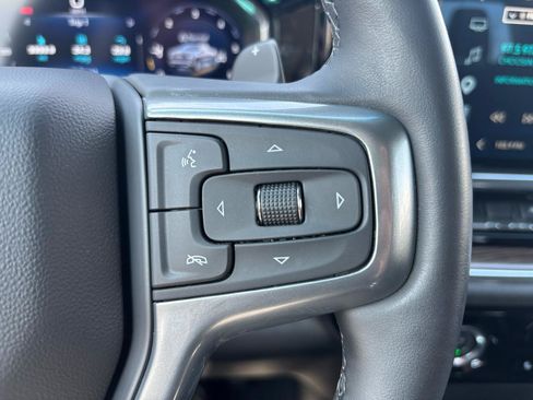 Used 2023 Chevrolet Silverado 1500 LT AWD/4WD image 18