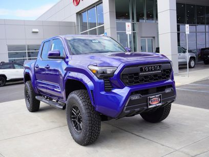 New 2025 Toyota Tacoma SR5