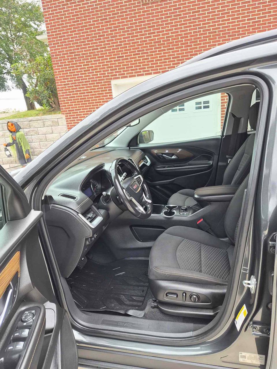 Used 2020 GMC Terrain SLE w/ Driver Convenience Package AWD/4WD image 7