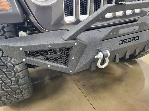 Used 2022 Jeep Wrangler Unlimited Sahara w/ Cold Weather Group AWD/4WD image 33