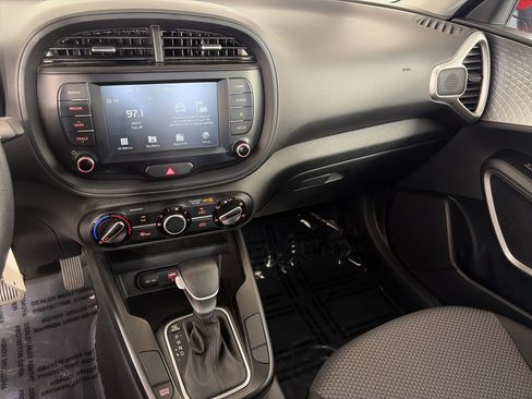 Certified 2021 Kia Soul LX FWD image 4