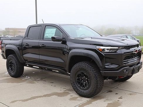 New 2024 Chevrolet Colorado ZR2 w/ ZR2 Bison Edition image 8