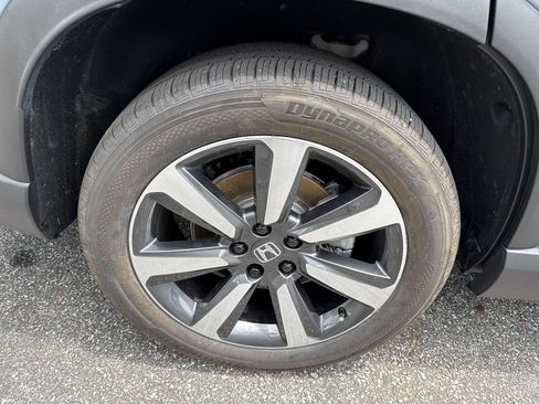 Used 2024 Honda Pilot Touring image 17