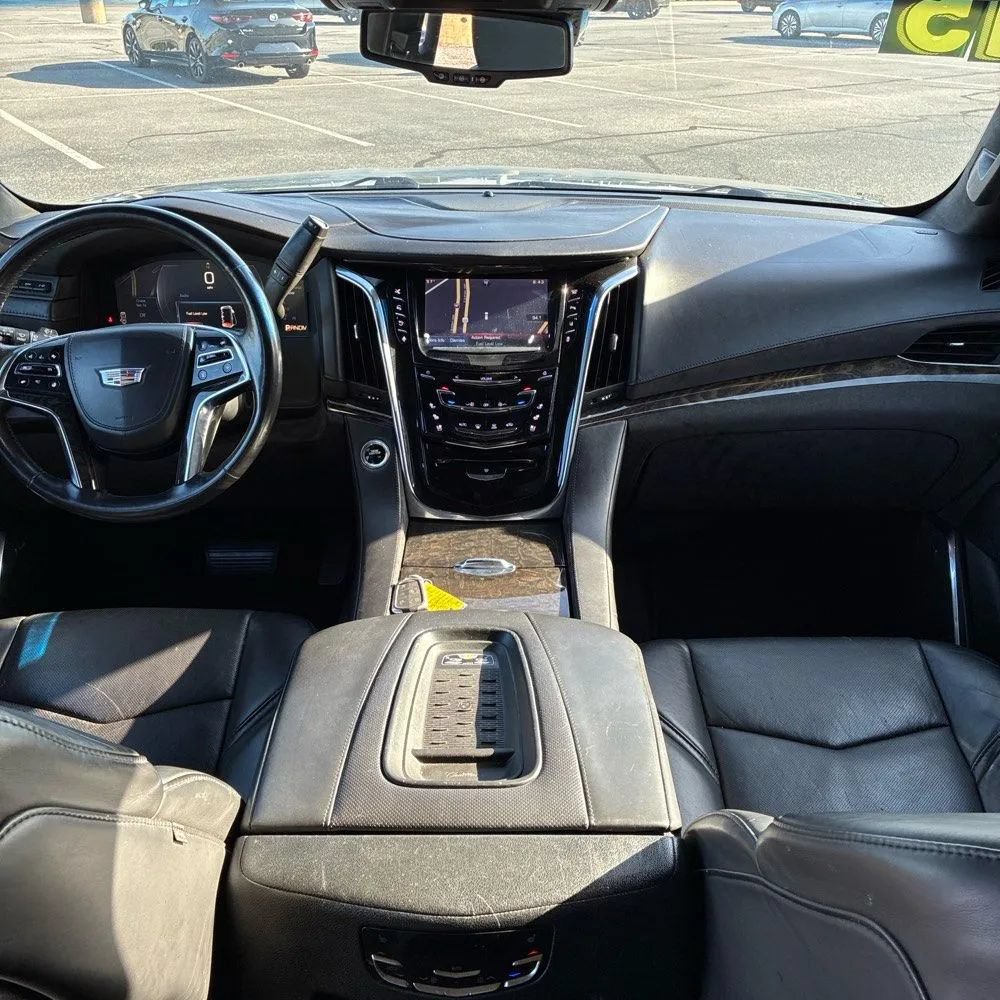 Used 2015 Cadillac Escalade Platinum AWD/4WD image 15