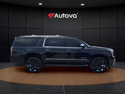 Used 2019 GMC Yukon XL Denali w/ Denali Ultimate Package AWD/4WD image 6