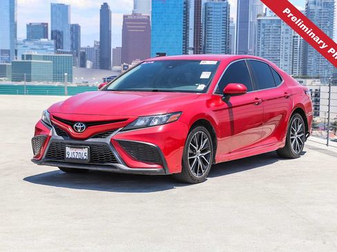 Used 2021 Toyota Camry SE FWD image 1