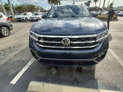 Used 2021 Volkswagen Atlas Cross Sport SE w/ Panoramic Sunroof Package