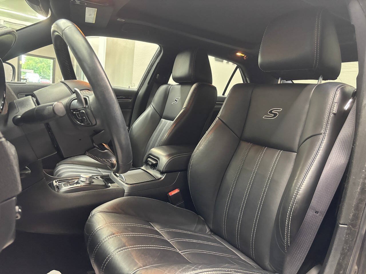 Used 2017 Chrysler 300 S w/ 300S Premium Group AWD/4WD image 16
