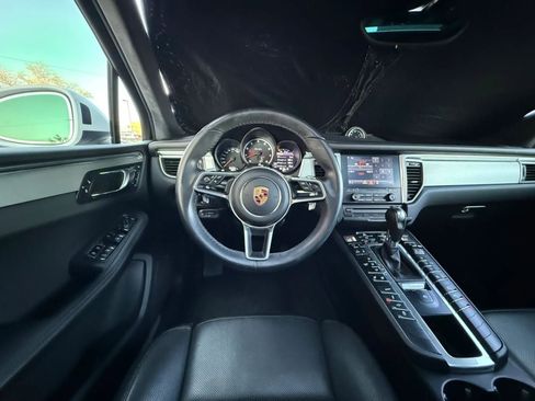 Used 2017 Porsche Macan Turbo AWD/4WD image 53