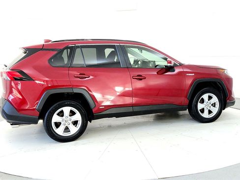 Certified 2019 Toyota RAV4 XLE w/ Convenience Package image 6