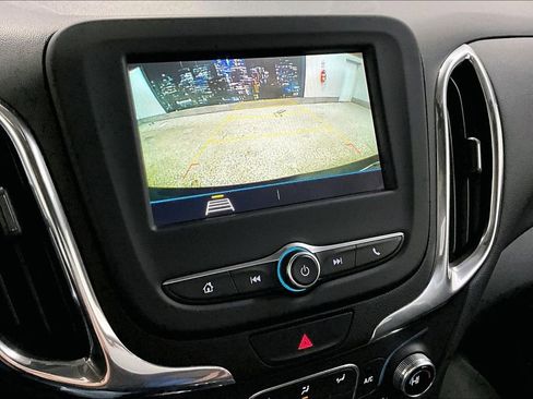 Used 2019 Chevrolet Equinox LT w/ Driver Convenience Package image 14