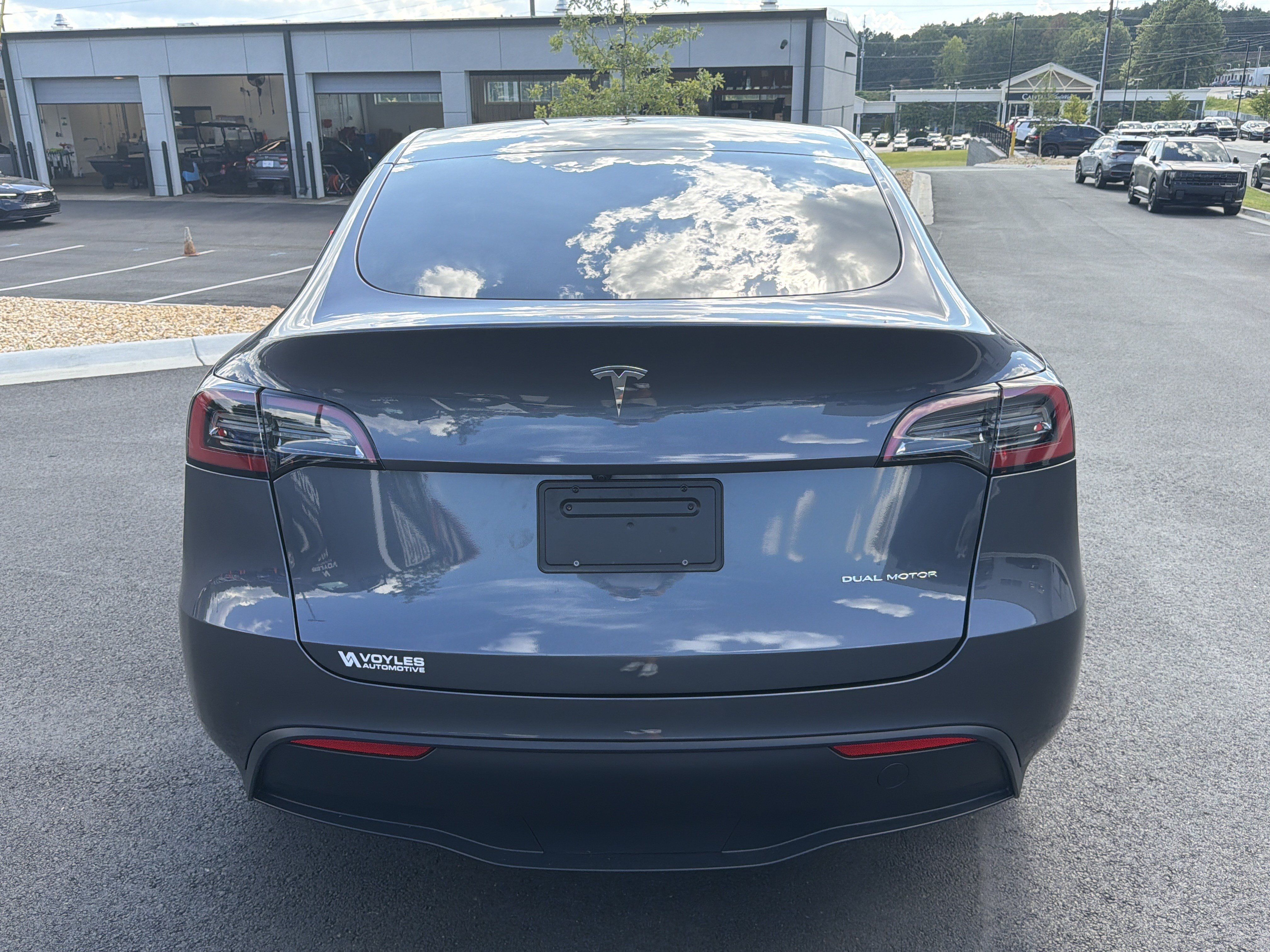 Used 2023 Tesla Model Y Long Range AWD/4WD image 6