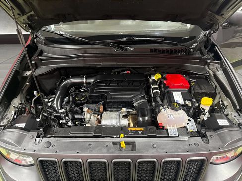 Used 2020 Jeep Renegade Trailhawk w/ Premium Leather Group AWD/4WD image 11
