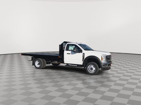 New 2025 Ford F550 4x4 Regular Cab Super Duty image 33