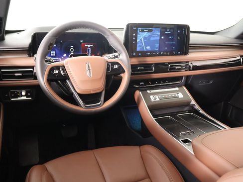 New 2026 Lincoln Aviator Reserve RWD image 2