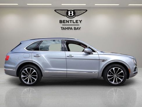 Used 2020 Bentley Bentayga image 9