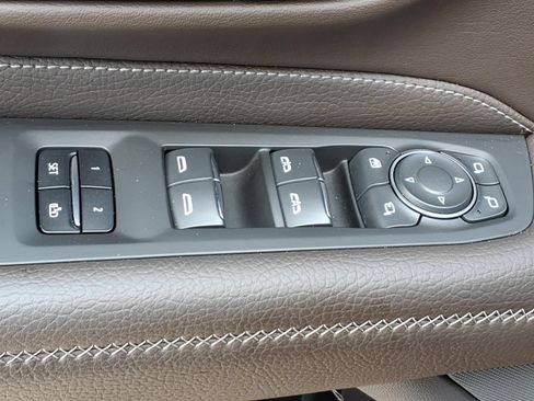 Used 2022 GMC Yukon Denali AWD/4WD image 17