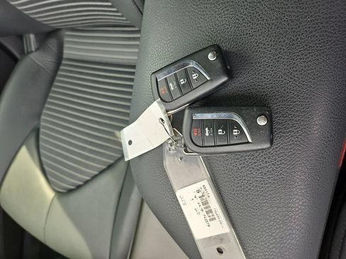 Used 2023 Toyota Camry SE FWD image 21