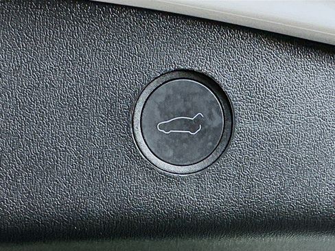 Used 2023 Tesla Model 3 Standard Range RWD image 30