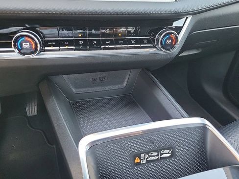 Used 2025 Chevrolet Equinox LT w/ Convenience Package II AWD/4WD image 16