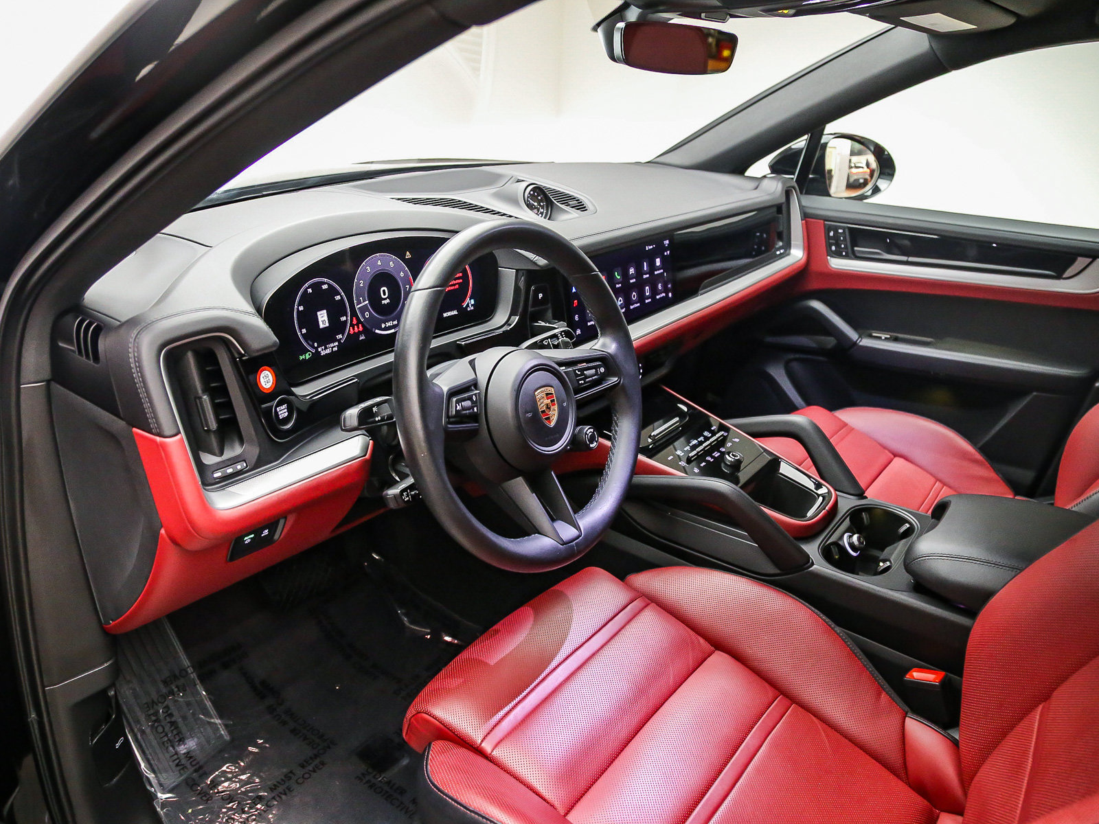 Certified 2024 Porsche Cayenne Coupe AWD/4WD image 4