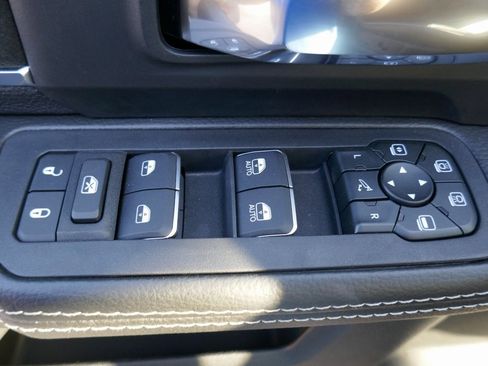 New 2026 RAM 2500 Laramie w/ Night Edition image 17