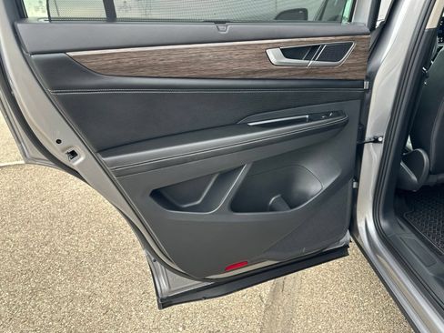 Certified 2024 Volkswagen Atlas SEL AWD/4WD image 29